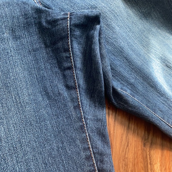 Bandolino Curvy Lisbeth crop jeans - Picture 7 of 8